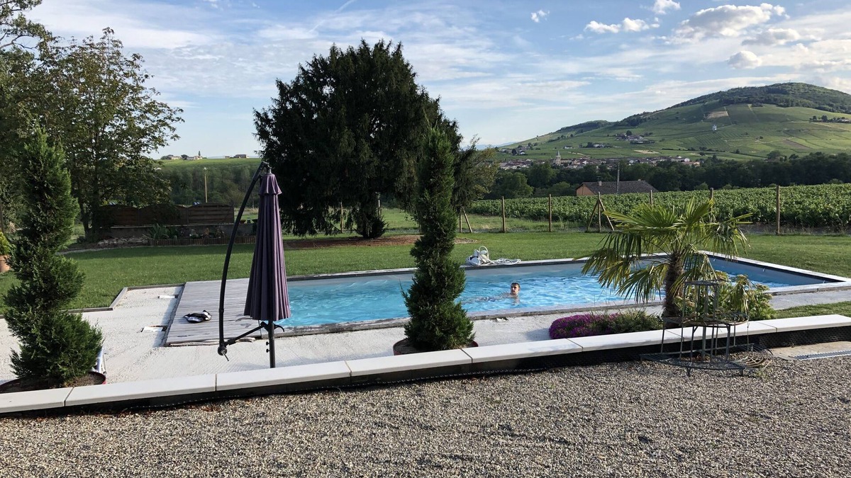 Cercie House | Un P'tit Bouchon Dans le Beaujolais , le Cadre Parfait Pour se Reposer !