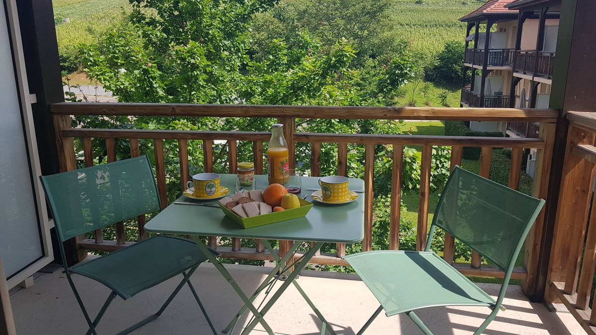 Bergheim Apartment | Un Petit Nid au Coeur de L'alsace