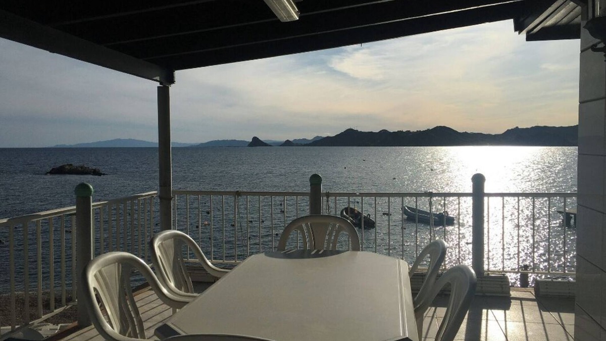 Aguilas Apartment | Una Humilde Locura
