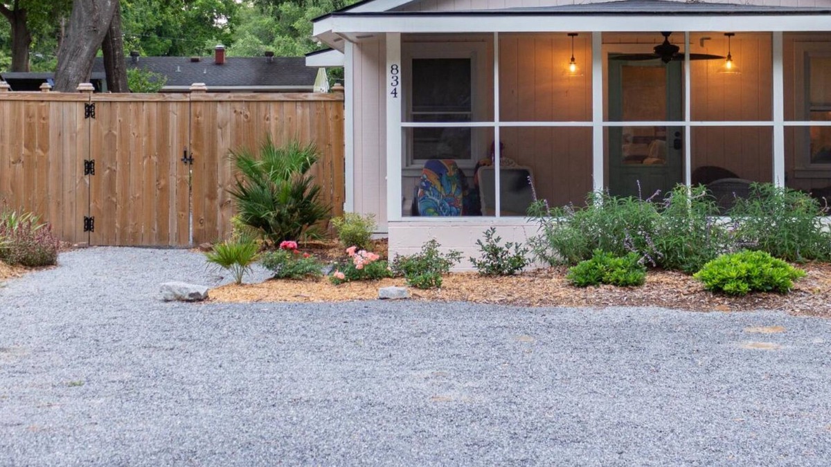 Old Village House | Unbeatable Location - Beaches & DT - Kid Friendly