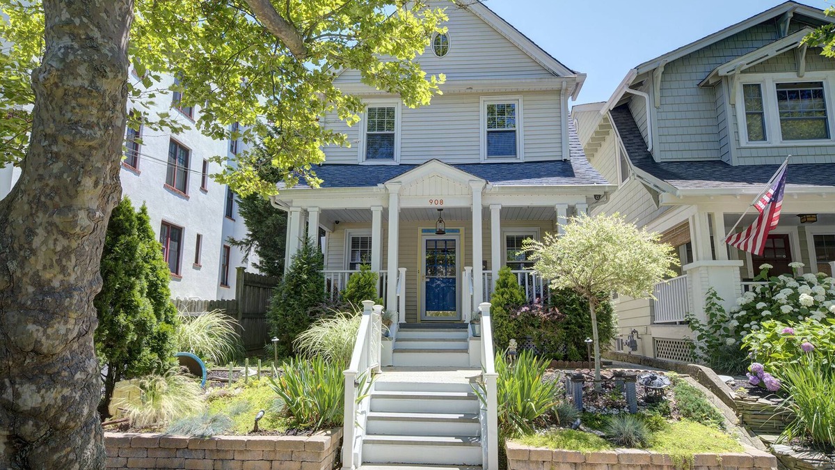 Asbury Park House | Unbeatable Location! Minutes From Everything - Beach Passes STR #25-00700