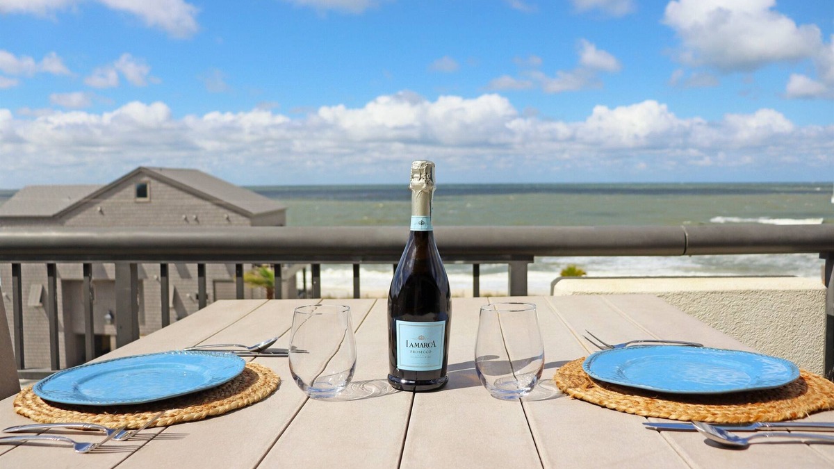 Mexico Beach Condo | Unbeatable ocean view from enormous balcony!HUGE 2/2 with 5- star reviews!