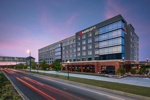 University Place Hotel | UNC Charlotte Marriott Hotel & Conference Center
