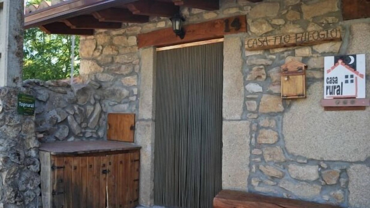 Navalperal de Tormes Cabin | Uncle Eulogio House for 6 people