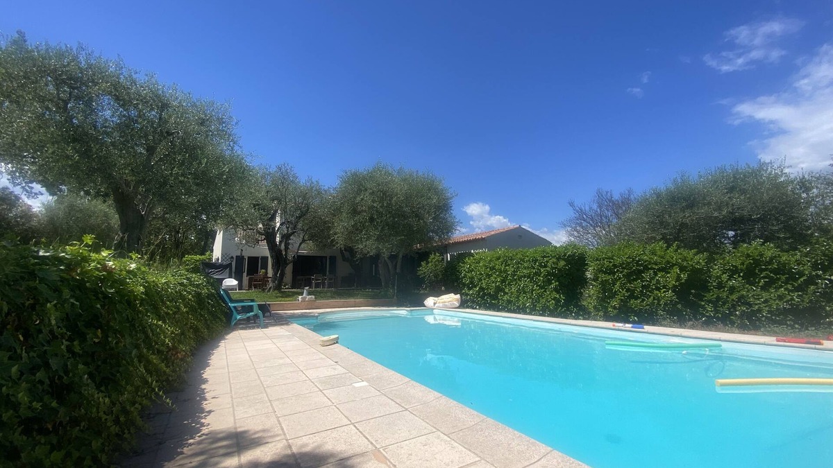 Les Maillans Apartment | Under the olive trees