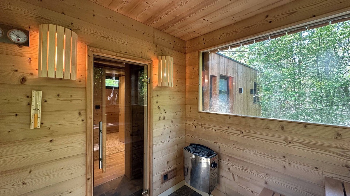 Labaroche Ski Chalet | Under the pines with sauna and jacuzzi (Emilie)