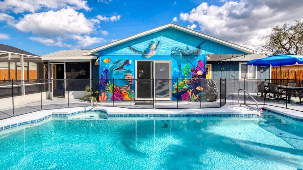 Port Orange House | Under The Sea Pool and Hot Tub