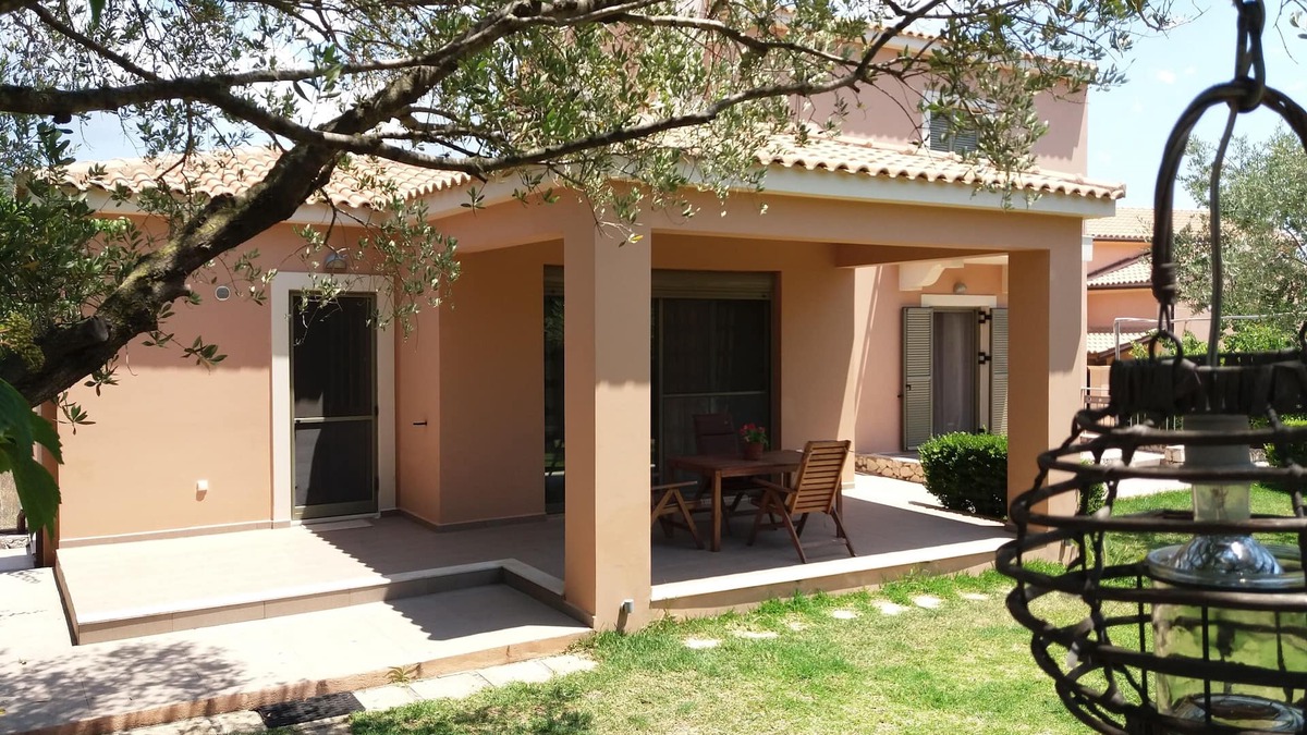 Mazarakata Villa | Under the shadow of an Olive tree