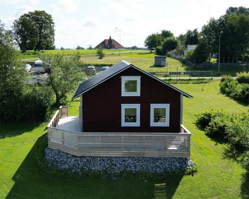 Oviken Villa | Underbar Timmerstuga i Centrala Oviken