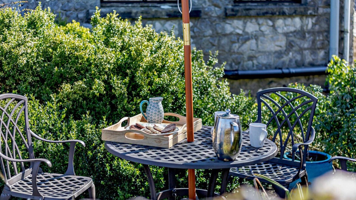 Foolow House | Undercroft - Two Bedroom House, Sleeps 4