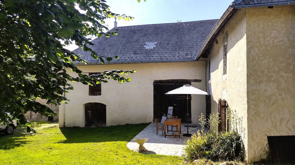 Nantes-en-Ratier Other | Une Ancienne Ferme Rénovée