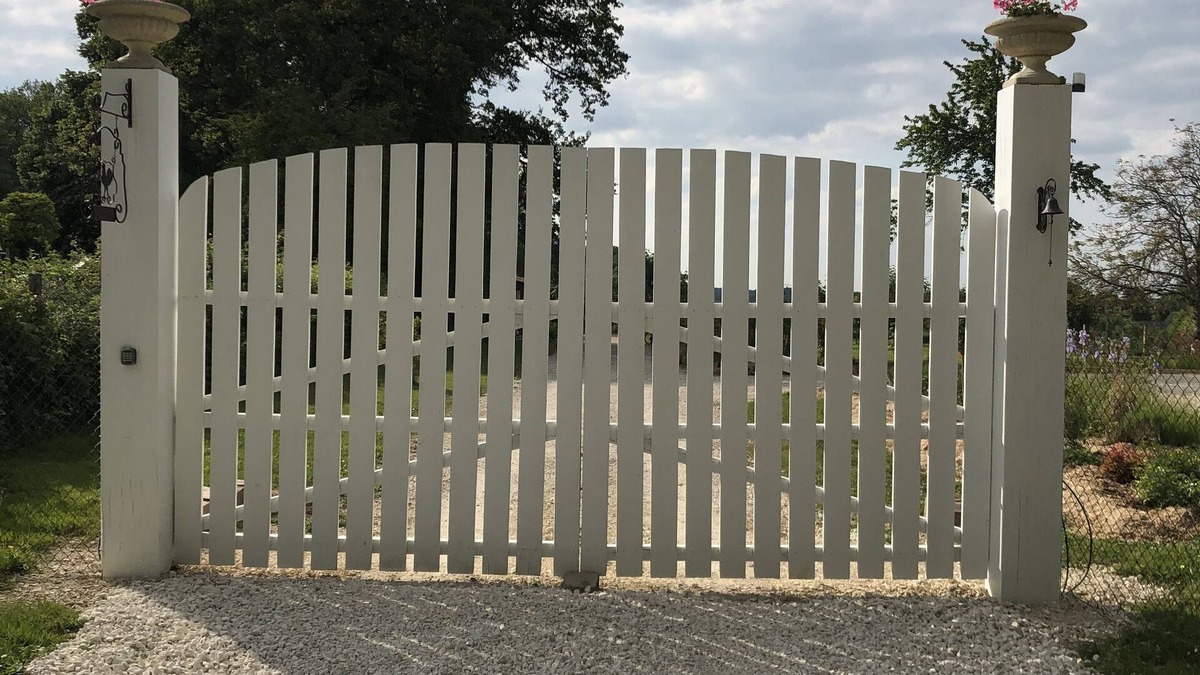 La Ferte-Loupiere House | Une Longere de la Puisaye en Fond Dimpasse Avec Parc Apaisant
