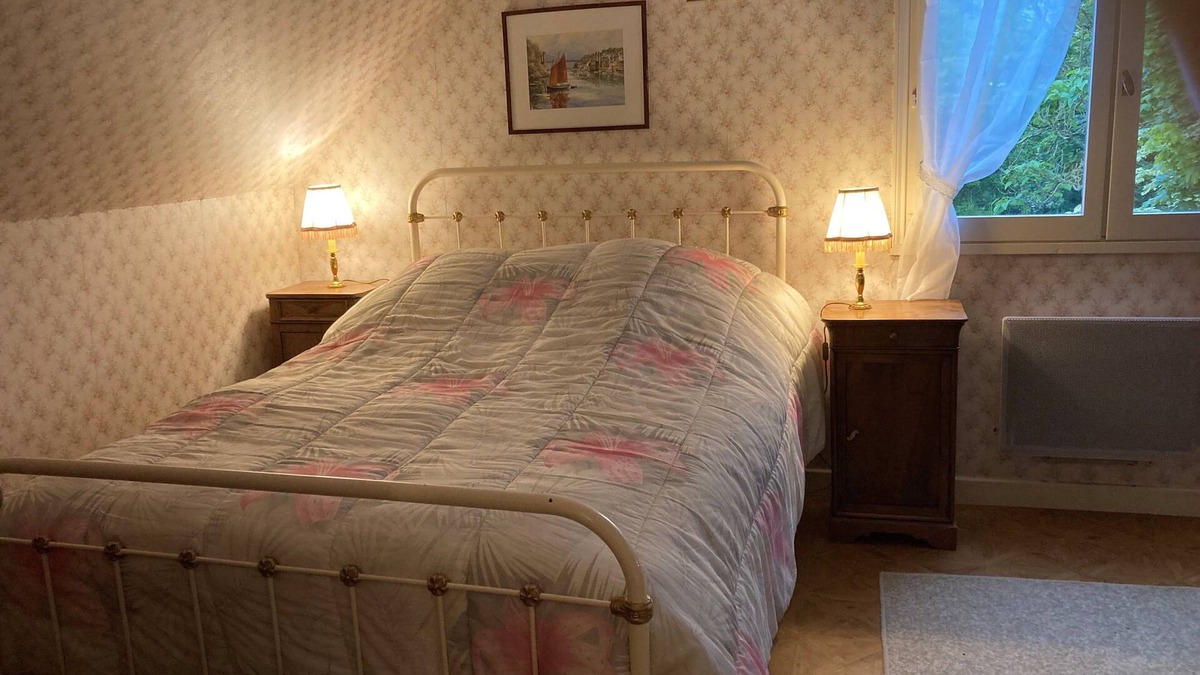 Dun-sur-Auron House | Une Maison au Calme Dans un Grand Parc