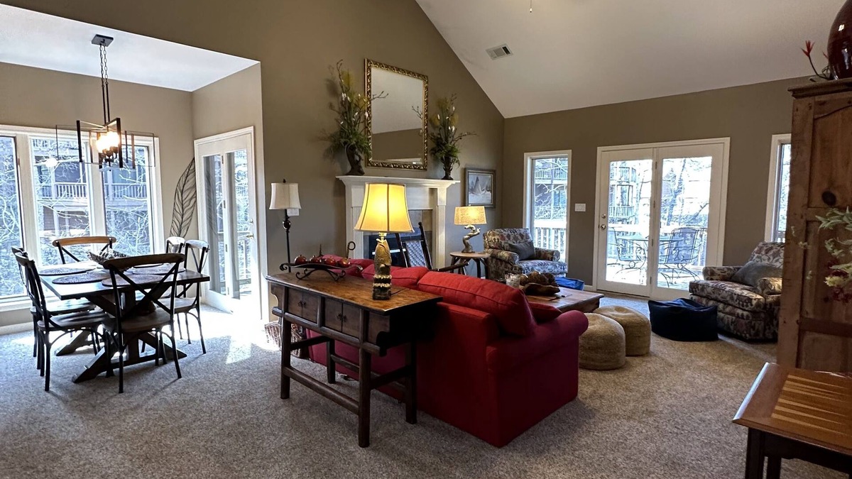 Mount Ida Condo | Unforgetable Large 2BR, 2Bath, lake access condo on Lake Ouachita with lake view