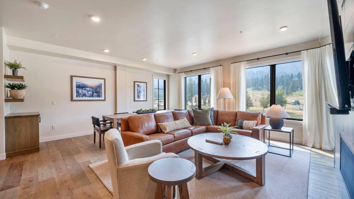 Tamarack Resort Condo | Unforgettable Views | Ski In/Out | Resort Amenities