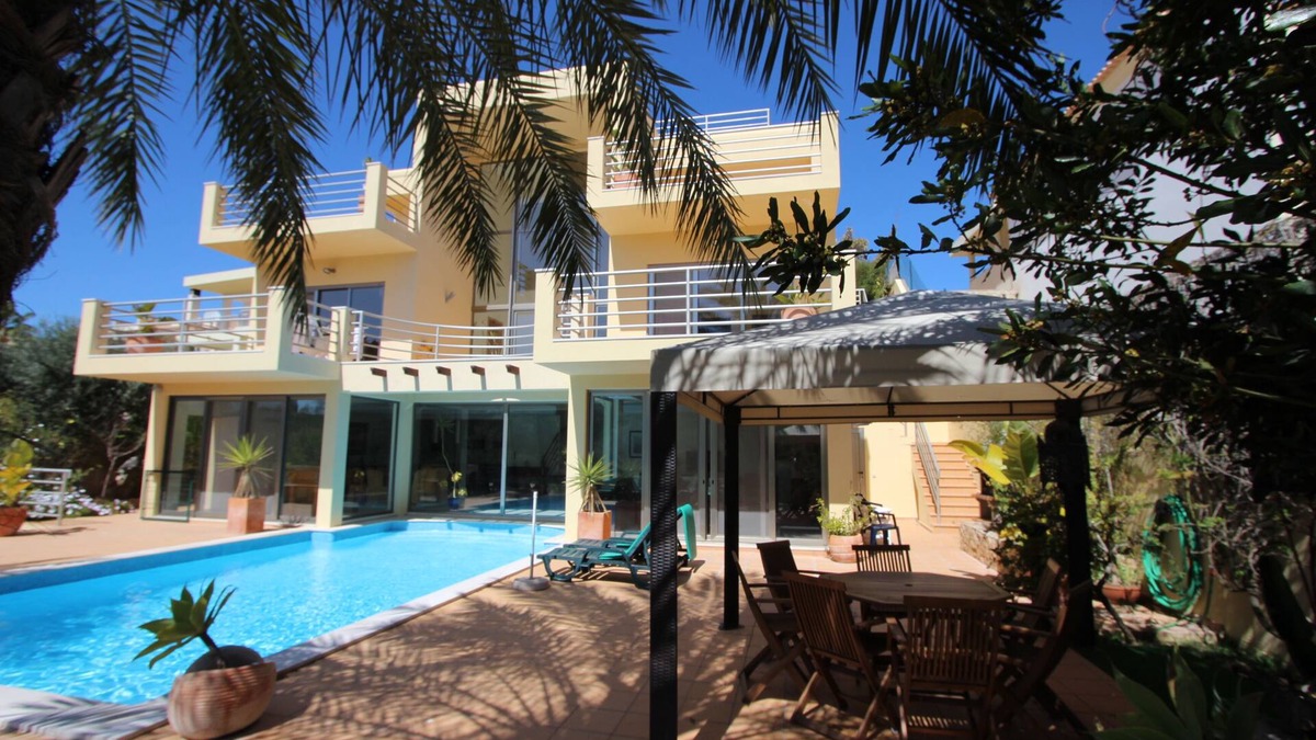 Patroves Villa | Unic Pure Luxury Villa. Perfect place to spend your so deserved holidays