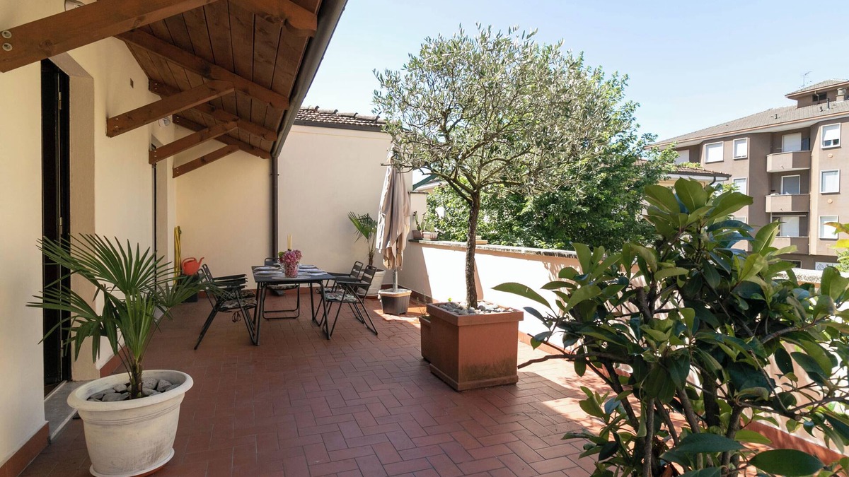 Lecco Apartment | Unika House Lecco - One Bedroom Apartment, Sleeps 5