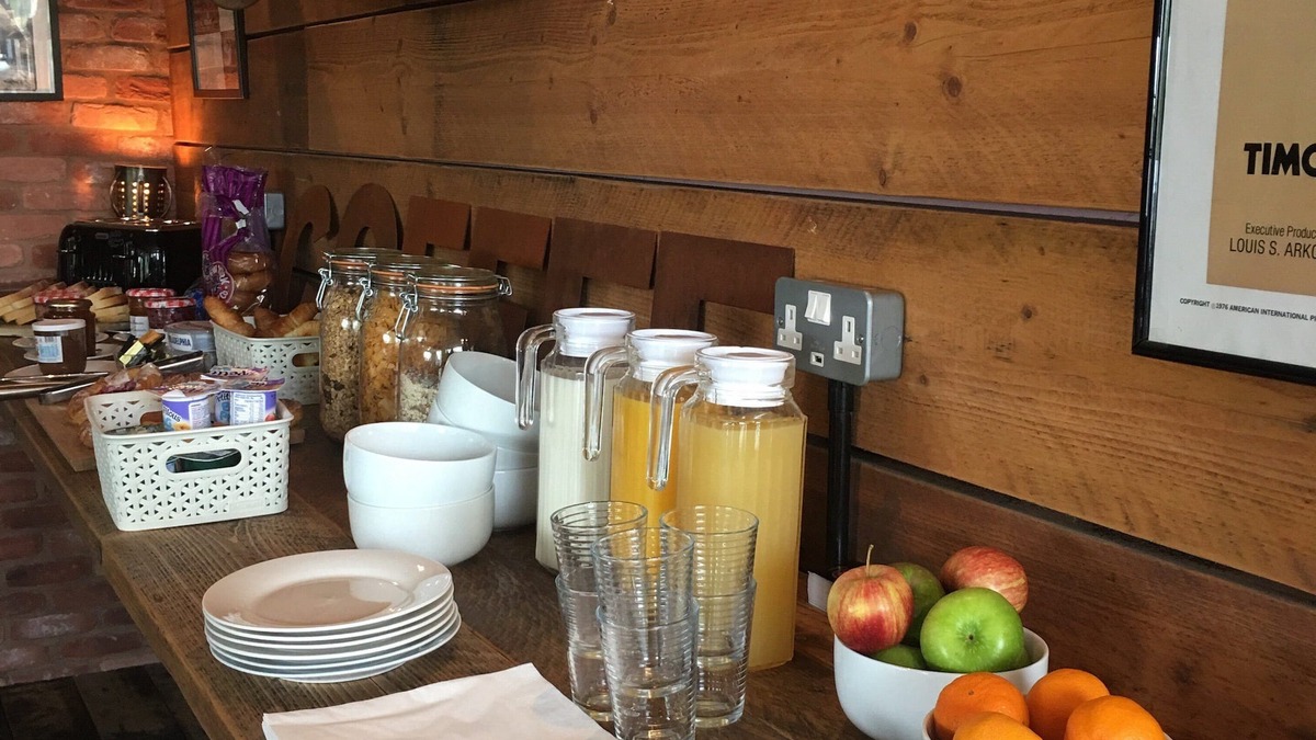 Crediton Bed & Breakfast | Union Road Moto Velo