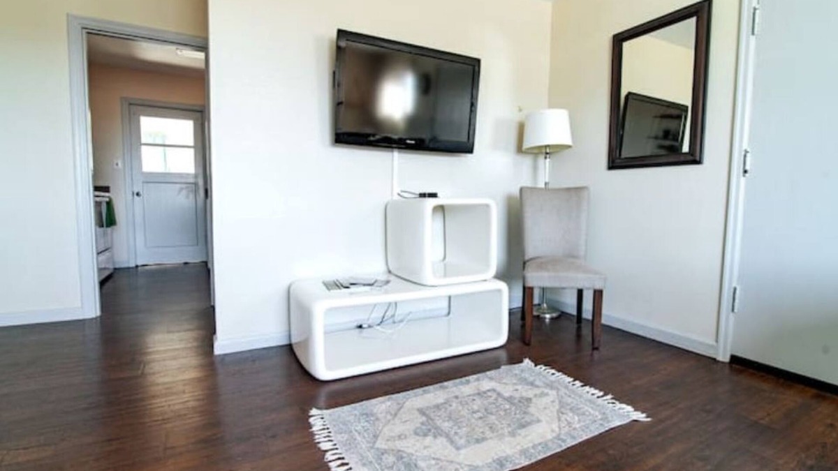 Astoria House | Uniontown Boat View House