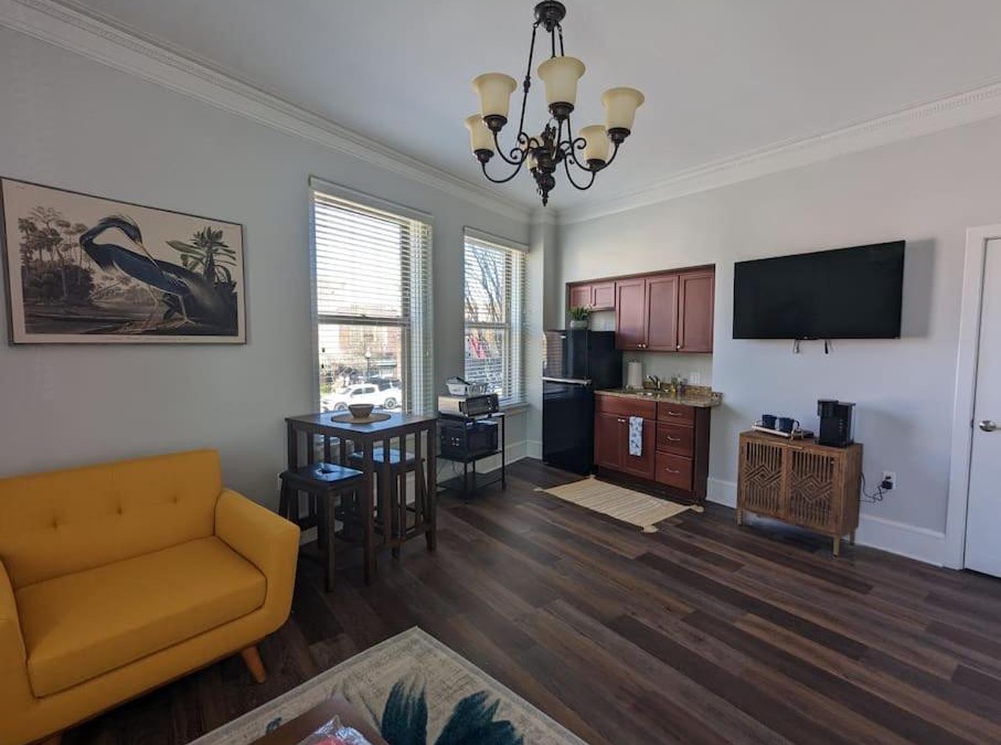 Champaign Apartment | Unique 1 BR 1BA Stay in Downtown - 204