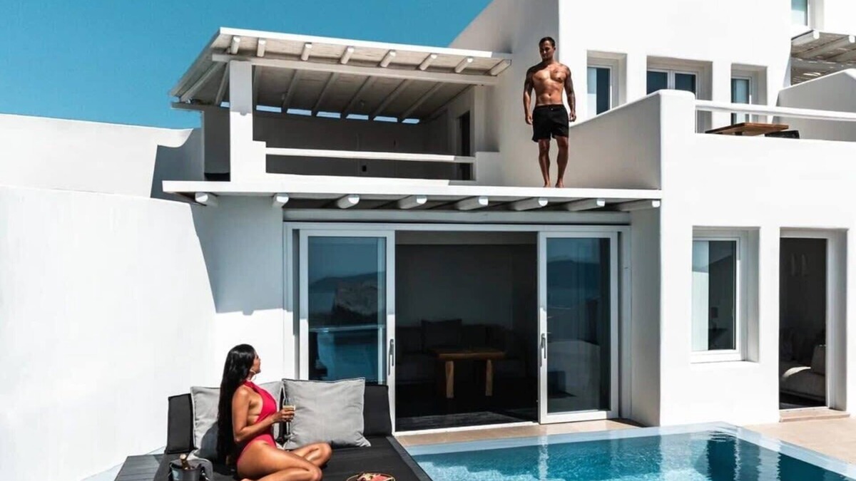 Imerovigli Apartment | Unique 1BR Suite with Dazzling Views