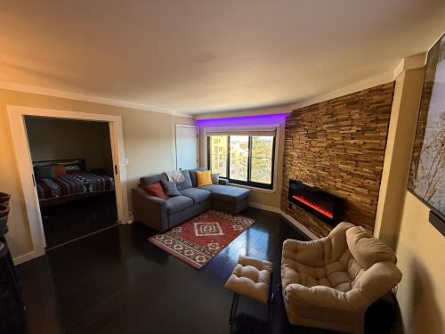 Snowshoe Apartment | Unique 2 Bed, 2 Bath with In & Out Night Skiing