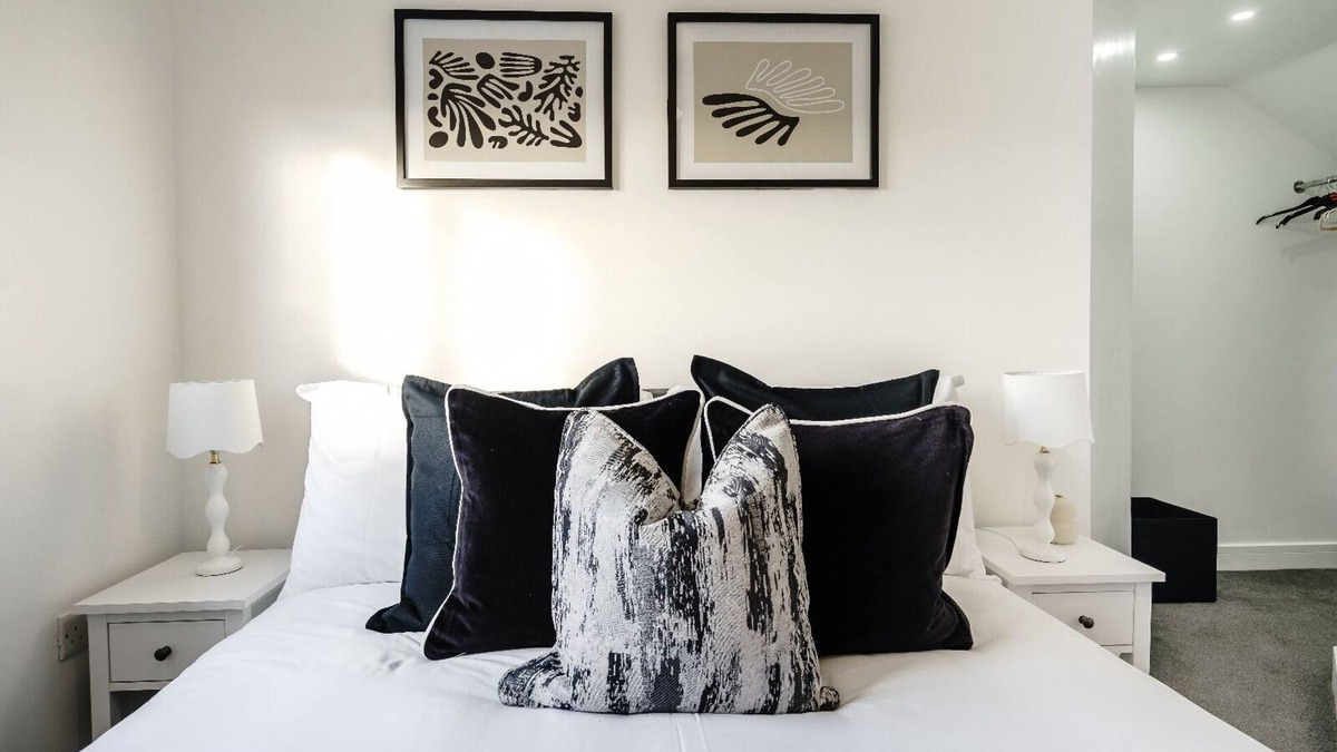 Gabalfa Apartment | Unique -2 bedroom Flat with Smart TV Cardiff