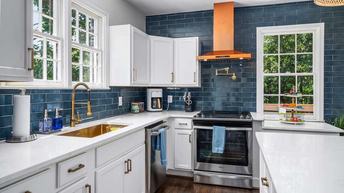 Crestline Heights House | Unique 3BR/3B Magic City Home