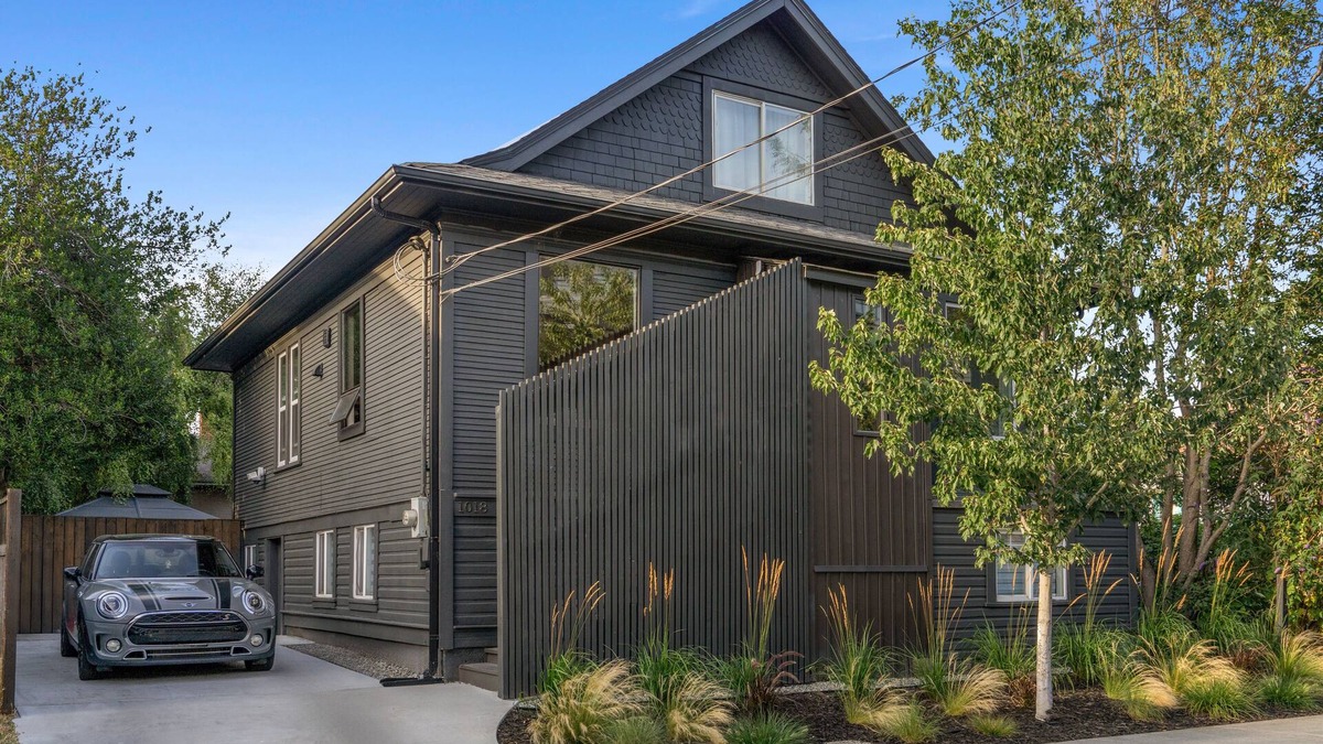 Downtown Victoria House | Unique 4BR House | Heart of Vic