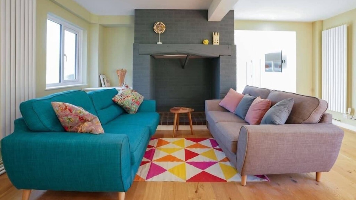 Ipswich House | Unique 5BD Farm House Perfect for Relaxing