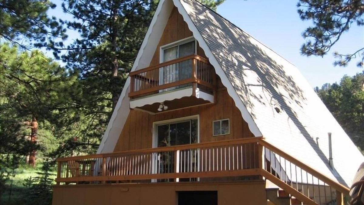 Estes Park Ski Chalet | Unique A-Frame! Just 1.5 mi to Estes & RMNP entrance