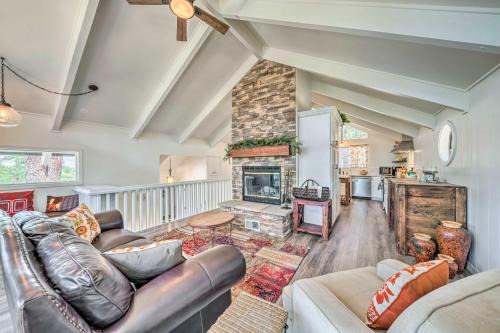 Alto House | Unique and Modern Alto Home with Private Hot Tub!