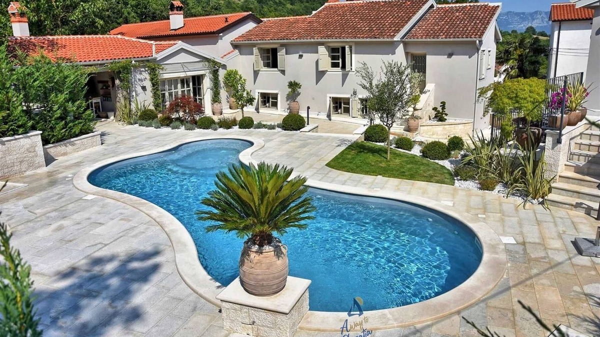 Jakomici Villa | Unique beautifully designed villa with pool for groups up to 10 guests