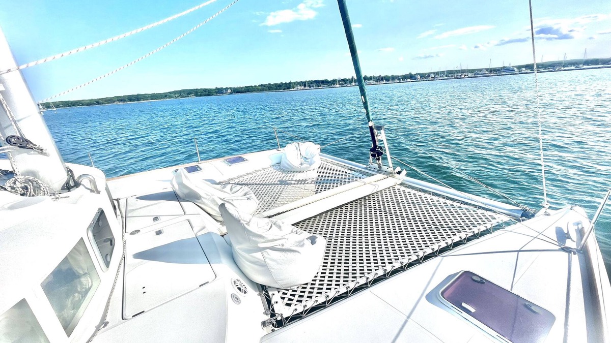 Sag Harbor Boat Rental | Unique BnB on the water! - Sailboat in the Hamptons