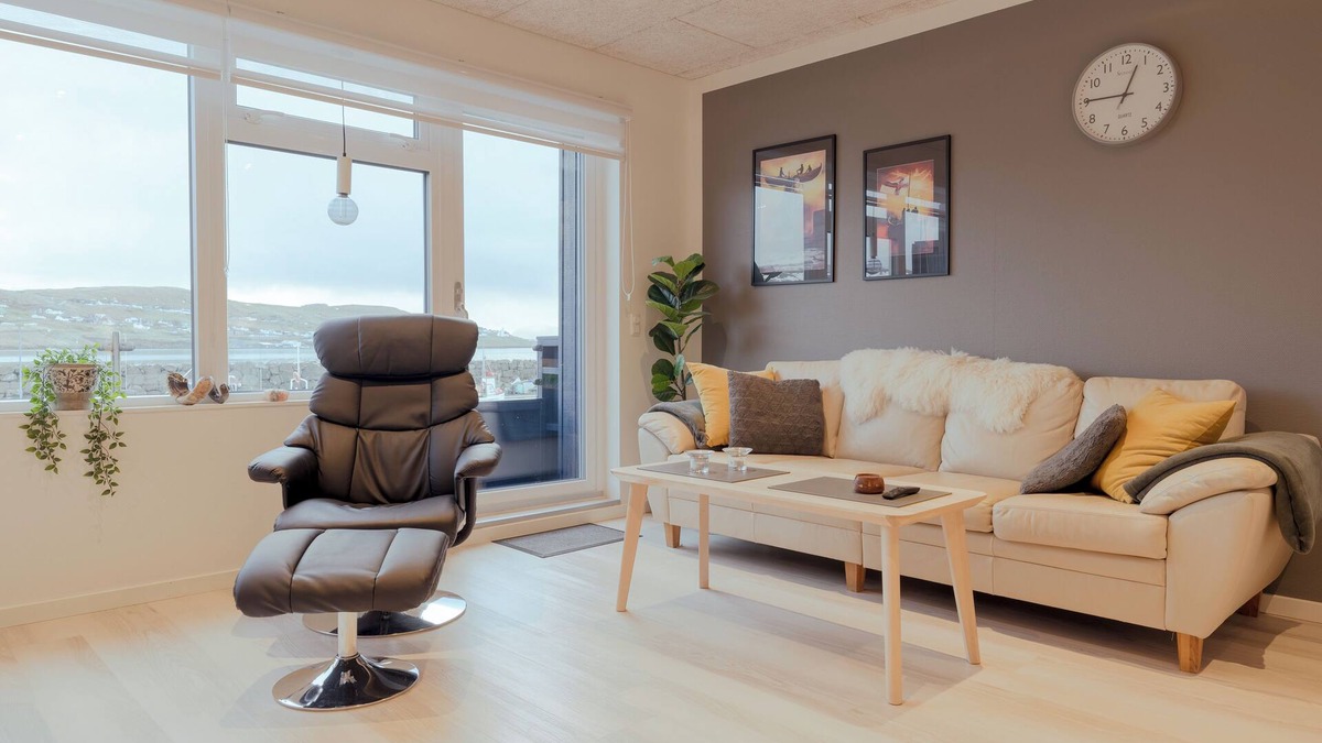 Strendur Apartment | Unique Boathouse - Central - Kajak - Fitness