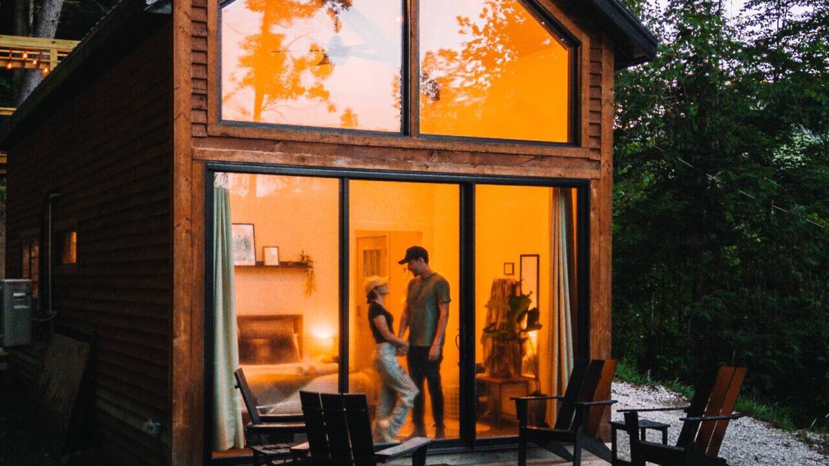 Rogers Cabin | Unique Boulder Hot Tub | Cliff | Fire pit | Dogs