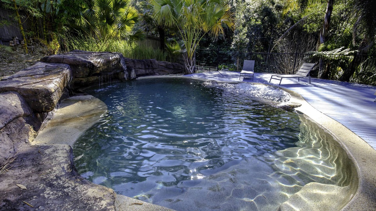 Lorne House | Unique, boutique, country-style accommodation.