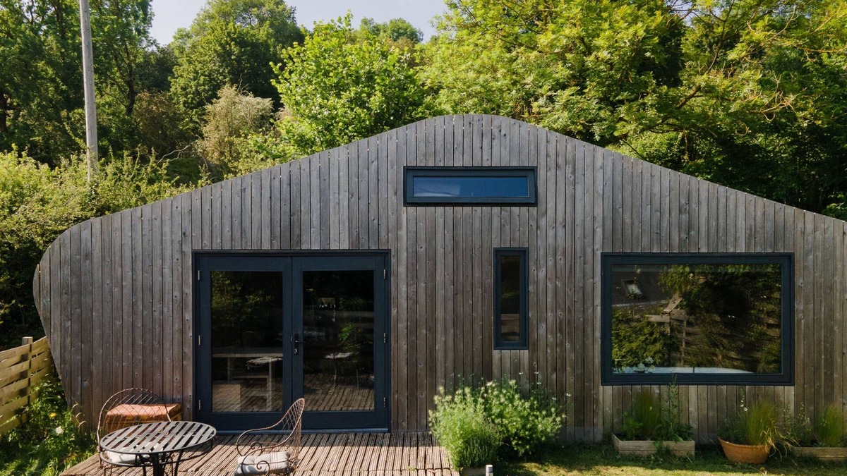 Old Radnor Cabin | Unique Cabin Wrapped in Beautiful Welsh Scenery