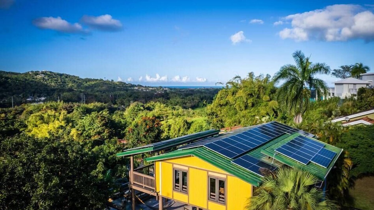 Vilomar Ski Chalet | UNIQUE Chalet @ Villa Tesoro at Carabali Rainforest with Tesla