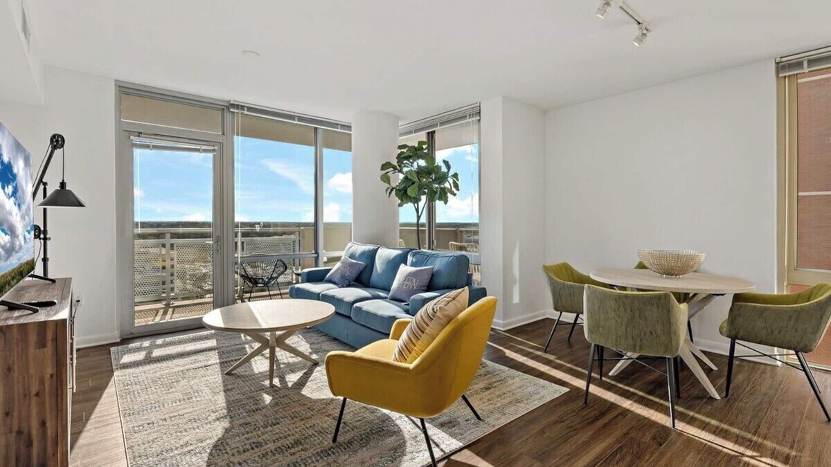 Tysons Apartment | Unique Collection | Luxury | Balcony| Rooftop Pool