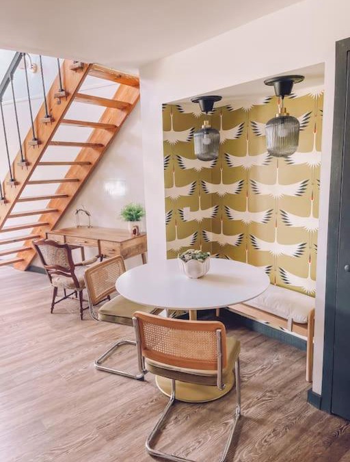 Wildwood House | Unique Condo on flight park! Watch hangliders fly!