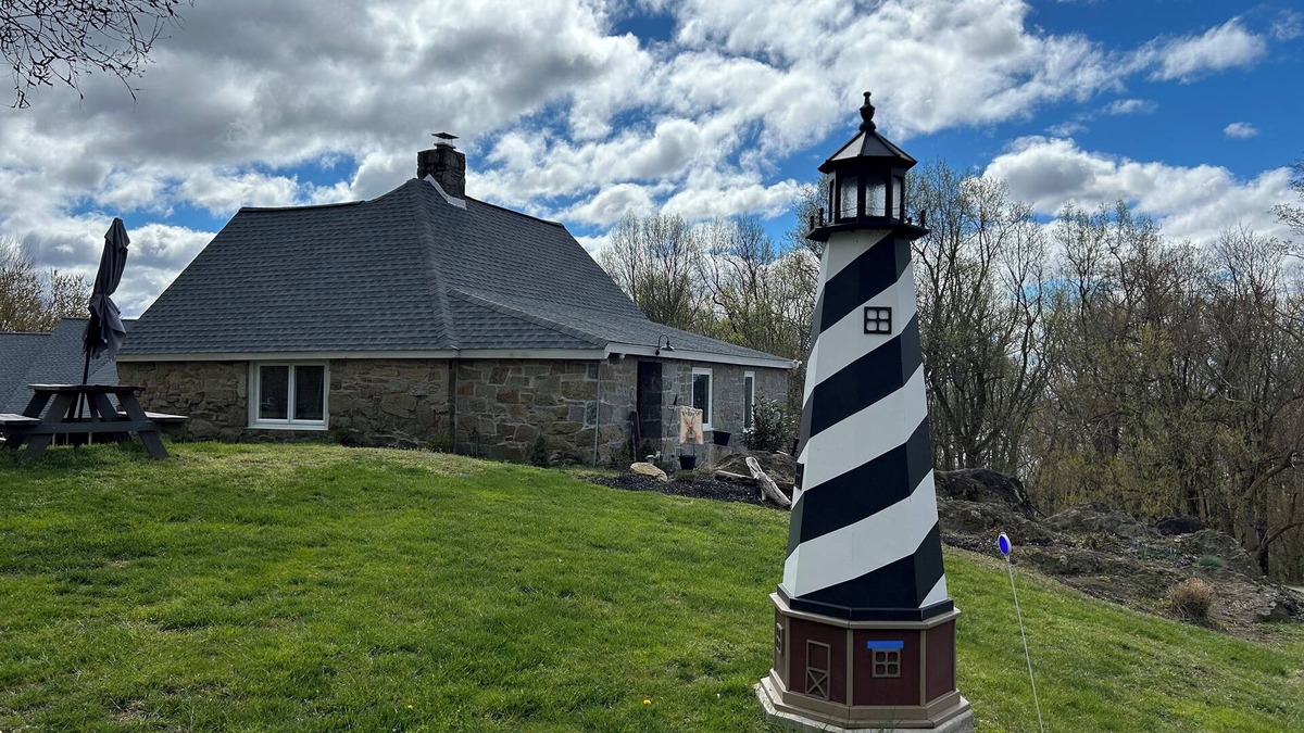 Cardiff Cottage | Unique cottage built in the 1800s, Granite Cliffs of Port Deposit Maryland.