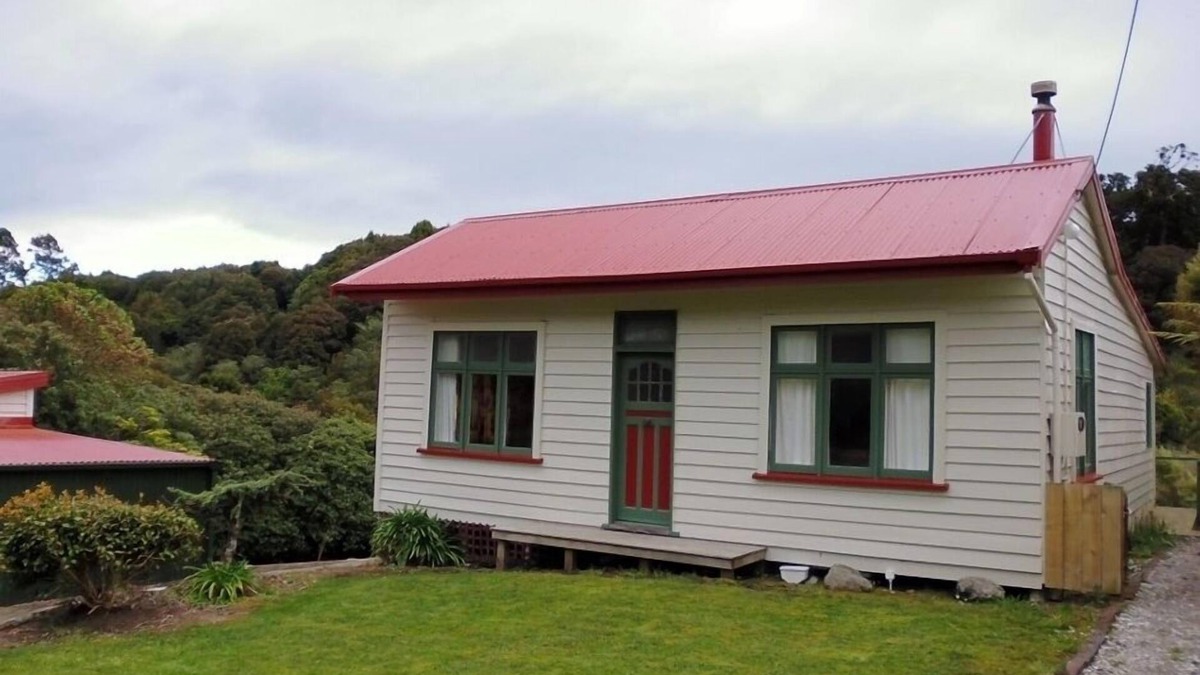 Oban Cottage | Unique Cottage close to the town centre.