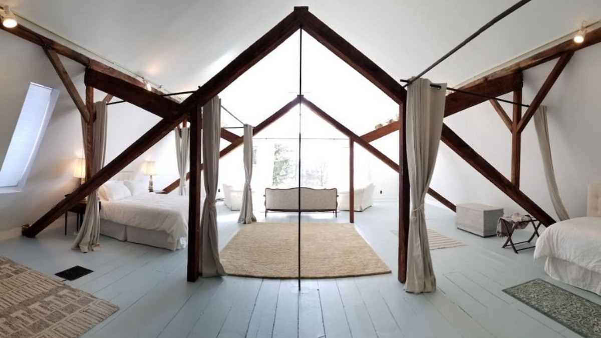 Goshen House | Unique Dutch Barn in the Hudson Valley