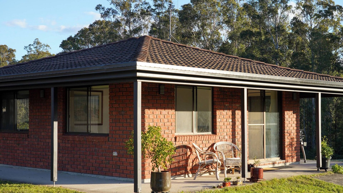 Nana Glen Cottage | Unique Farm Stay - Horse Riding, 2BR Cottage, Horses Welcome, Near Coffs Harbour