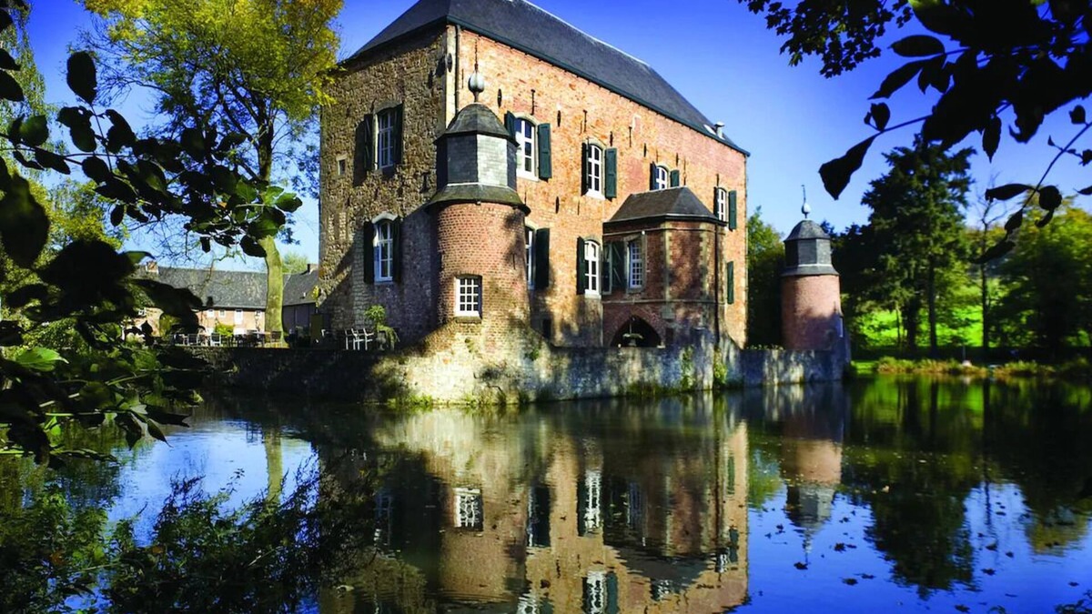 Municipality of Kerkrade Hotel | Unique Getaway: 2 Elegant Rooms Close to Aachen Cathedral | Free Parking