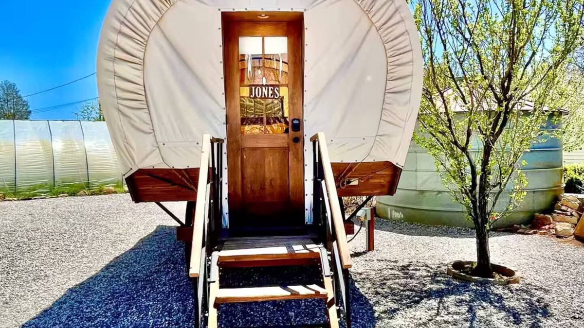 Monticello House | Unique Glamping Pioneer Wagons