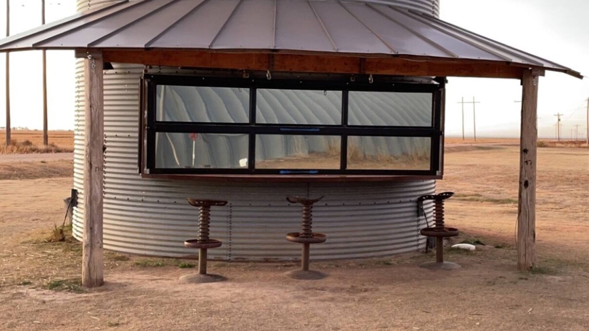 Stanton County House | UNIQUE Grainbin Ranch Stay