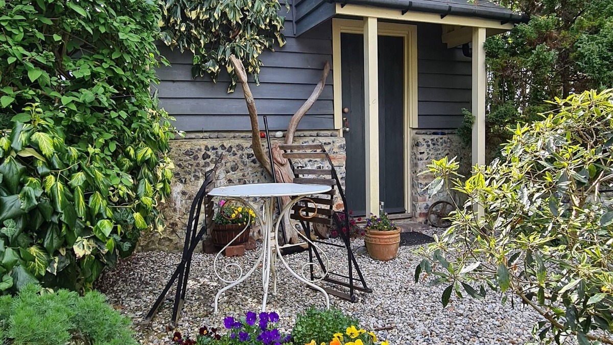 Litlington Cabin | Unique, hand-built cabin in the heart of the Cuckmere Valley