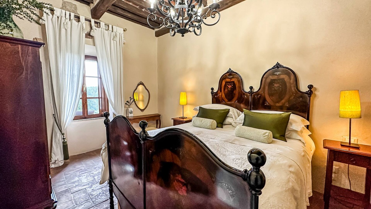 Vicopisano Apartment | Unique & Historic Casa Colomba - Medieval Tower House - Apartment